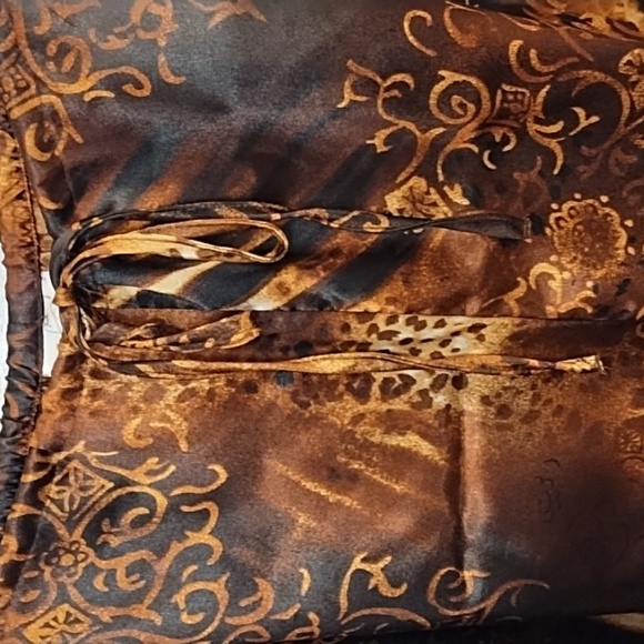 Secret Treasures 12/14 Leopard Print Poly Satin Pajamas Button Down - Picture 3 of 7